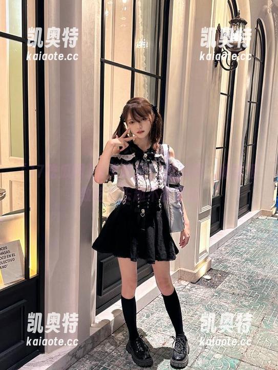 17吃瓜网 永久锁定17吃瓜网,体验极致吃瓜乐趣不容错过