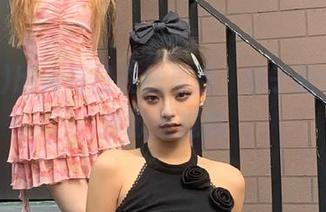 hlw每日在线更新，妹子陪你瓜不停歇超过瘾
