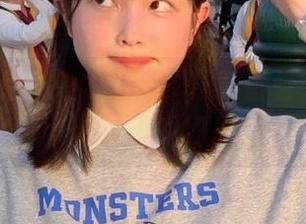 少女带你打开抖音各大网红吃瓜网址传送门大门