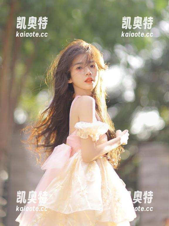 网曝吃瓜在线专区，永久带你畅游娱乐吃瓜的海洋