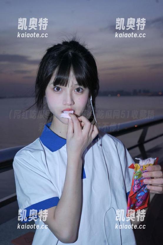 一起在网红吃瓜网51收藏精彩瓜，甜蜜观看乐不停！