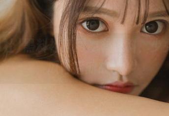 黑料社官网观看黑料，少女解读瓜背后的故事